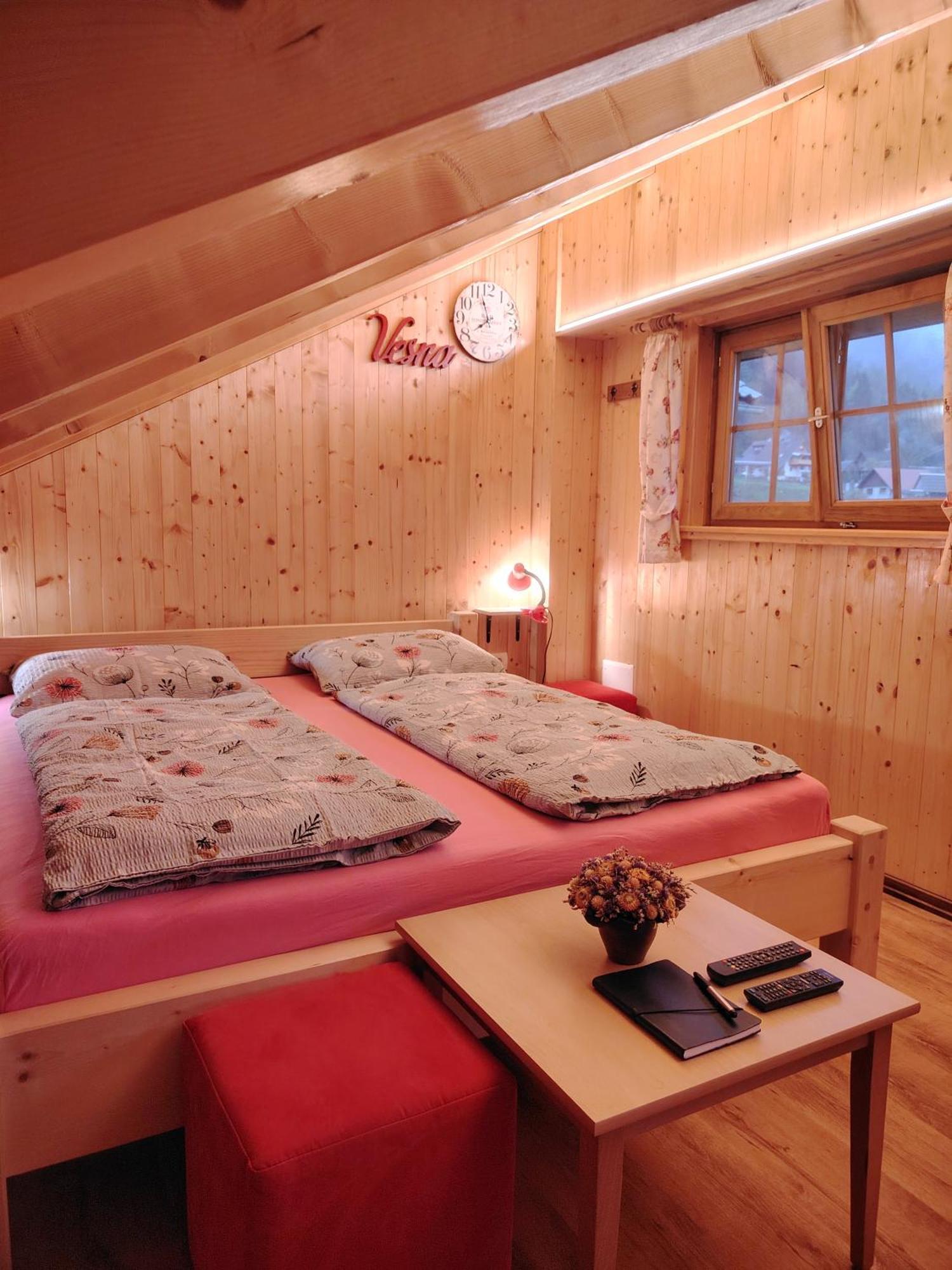 Soba Pri Bregarju Apartment Bohinj Luaran gambar